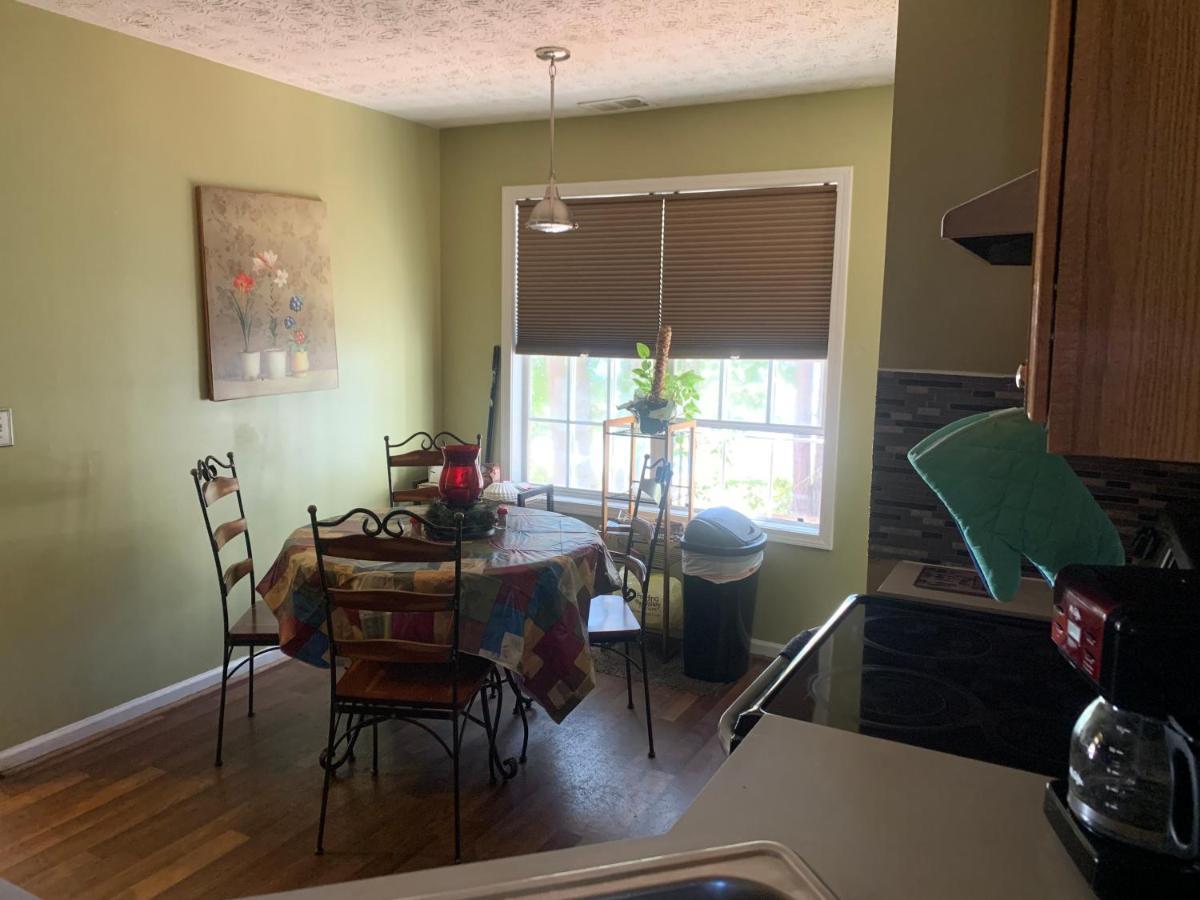 Captivating Home Near Downtown Atl Conley Eksteriør billede