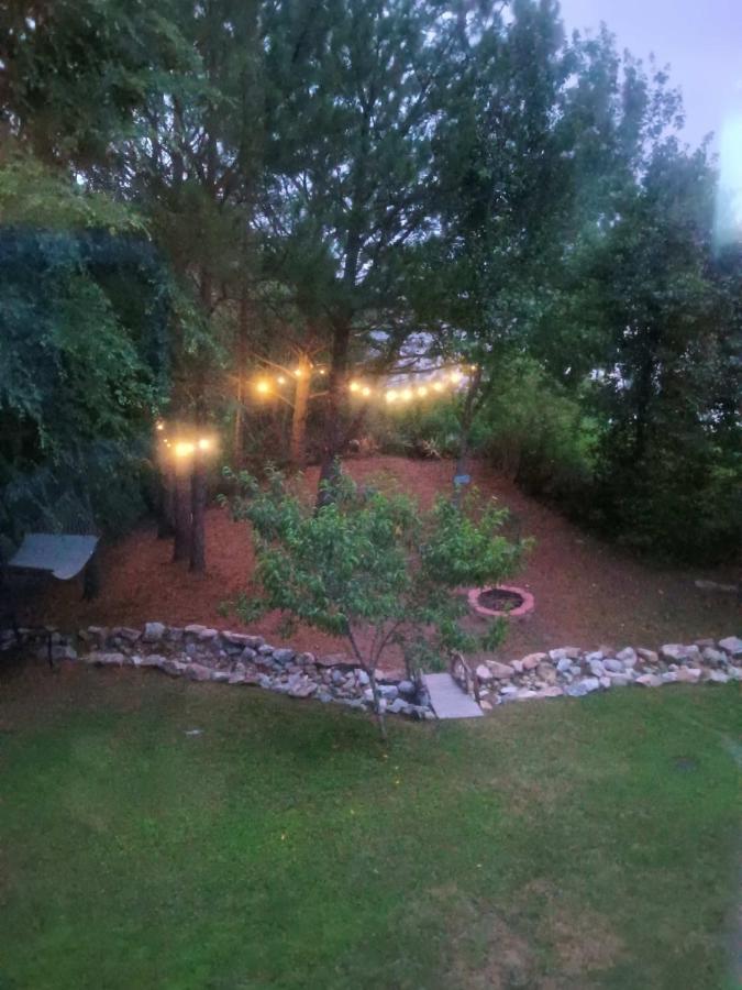 Captivating Home Near Downtown Atl Conley Eksteriør billede